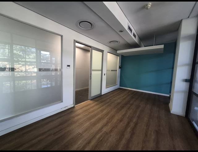 221M² OFFICE TO LET IN SANDTON CENTRAL